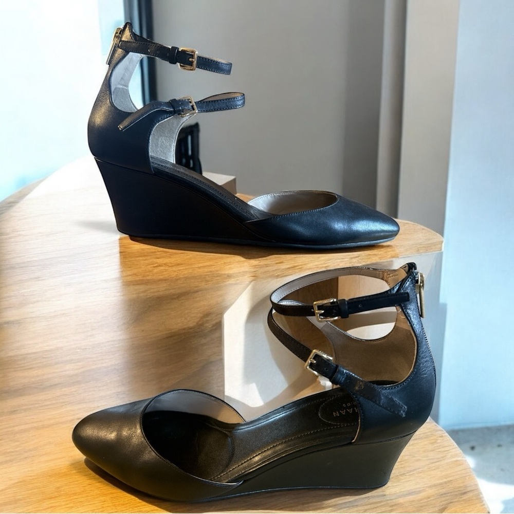 Cole Haan Black Leather Ankle Strap Gold Buckle Zip Back Wedge Pumps Size 10 - Picture 3 of 7